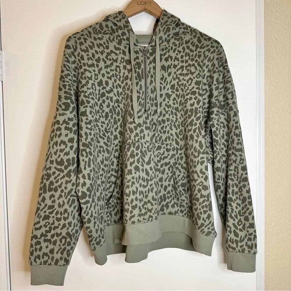 American Eagle 1/4 Zip Oversized Cheetah Hoodie Size S - Picture 2 of 9
